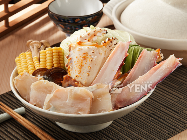 Raw Red King Crab Leg Portions