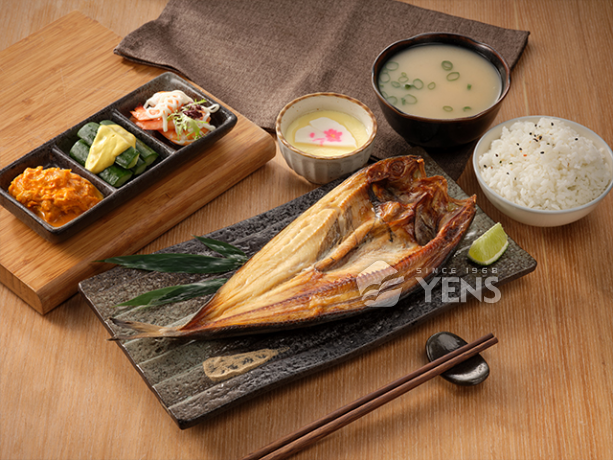 多線魚(花魚)一夜干<P>Okhotsk Atka Mackerel