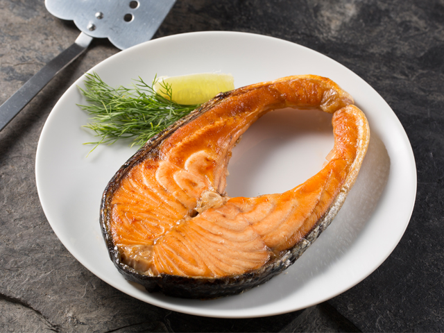 鮭魚切片<P>Salmon Steak<span>豐富的油脂肉質鮮甜口感佳</span>