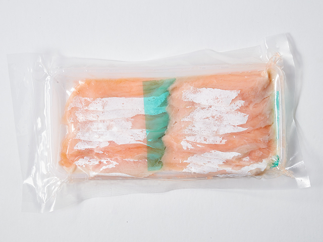 去皮鮭魚腹片<P>Frozen Salmon Belly Cutting Meat (Skin Off)